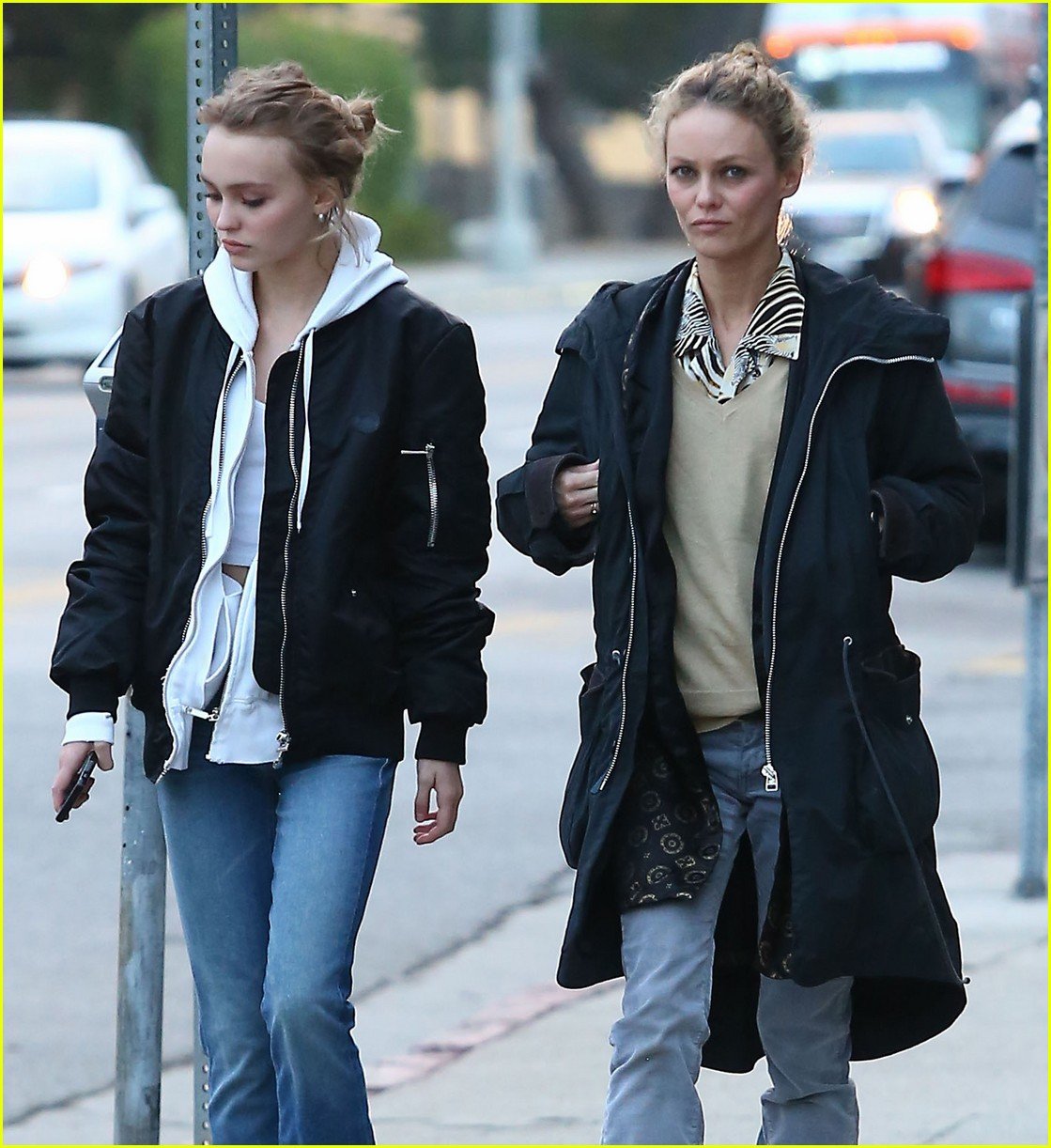 LilyRose Depp & Mom Vanessa Paradis Go Shopping for Shoes Photo