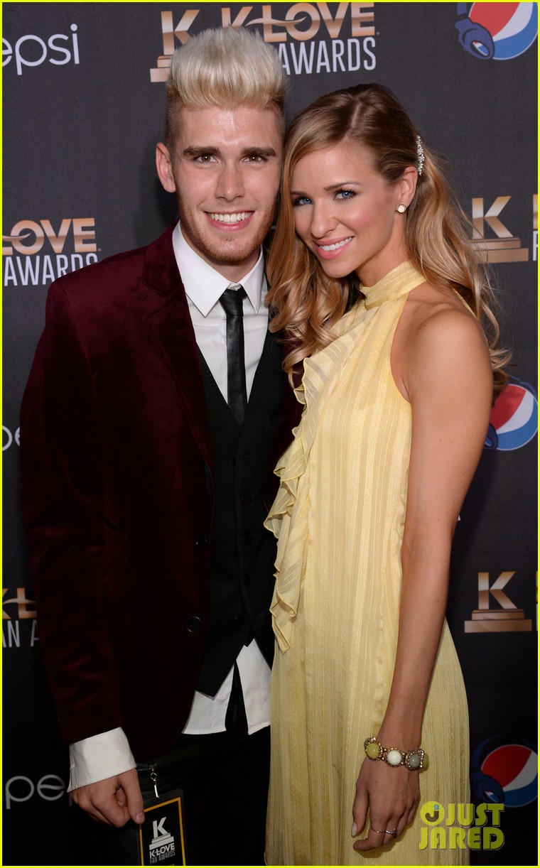 Colton Dixon Marries Annie Coggeshall See the Wedding Pic! Photo