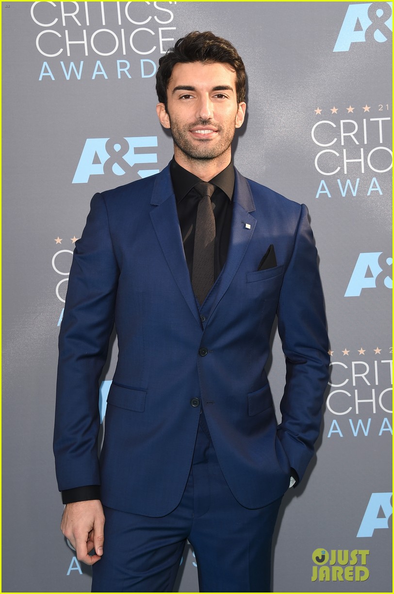 Gina Rodriguez & Justin Baldoni Hit the Critics' Choice Awards 2016