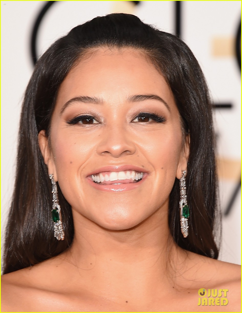 Gina Rodriguez Takes Father To Golden Globes 2016 Photo 913363