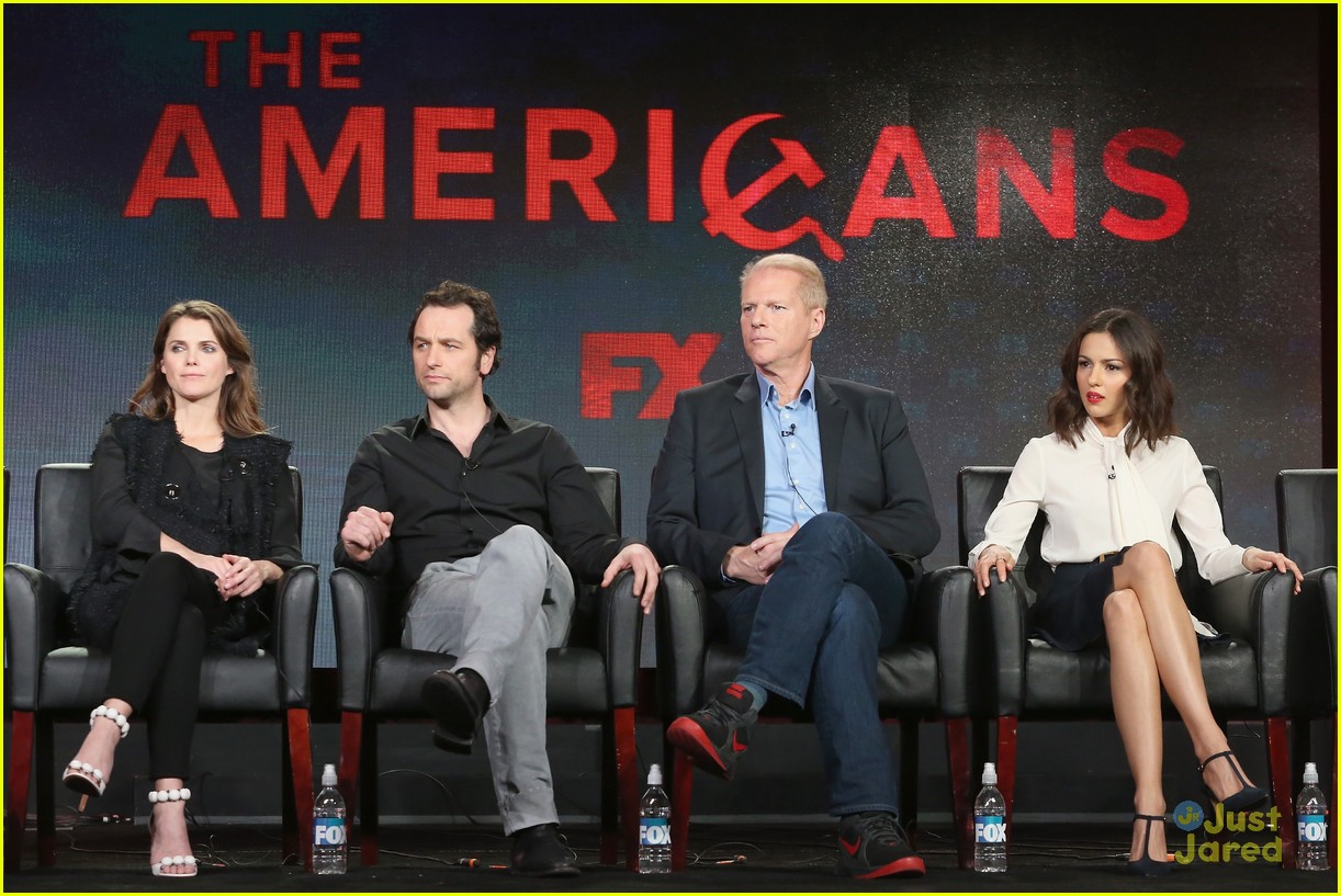 The americans. Американцы Постер. Американцы сериал Постер. Американцы сериал заставка. Американцы сериал обои.