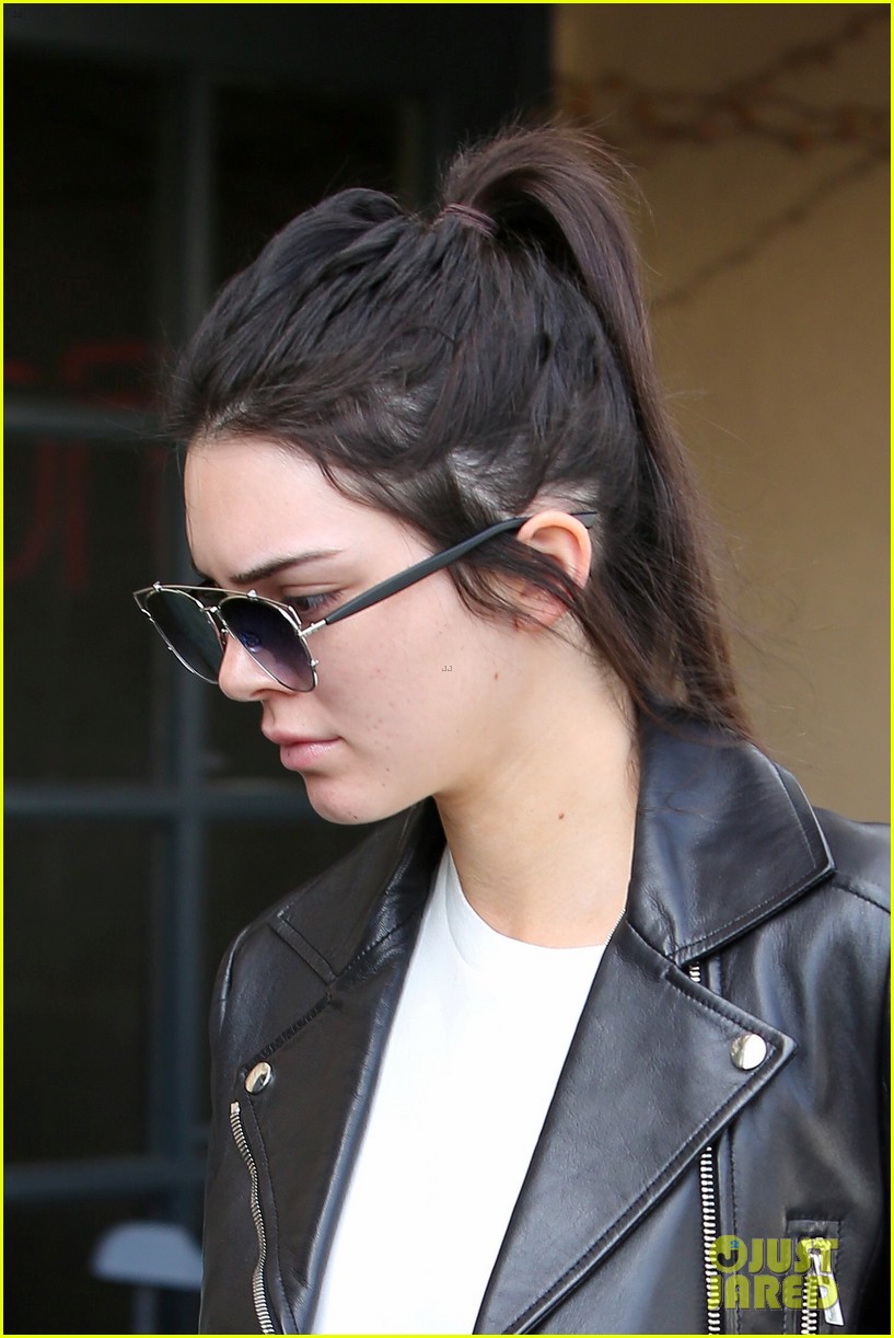 Kendall Jenner Is Home from Vacation with Harry Styles! | Photo 911108