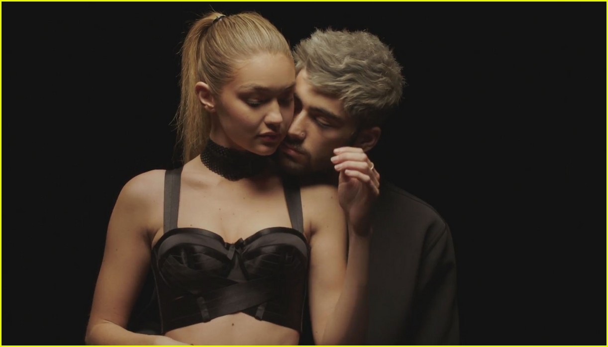 Zayn Malik Kisses Gigi Hadid In Pillowtalk Video Photo 921517 Photo Gallery Just Jared Jr 6850