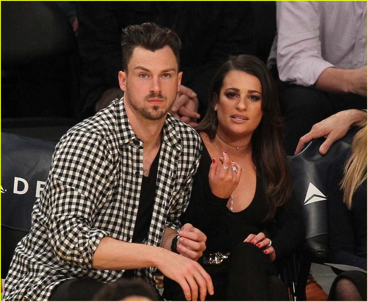 lea michele and matthew paetz go to lakers game 01
