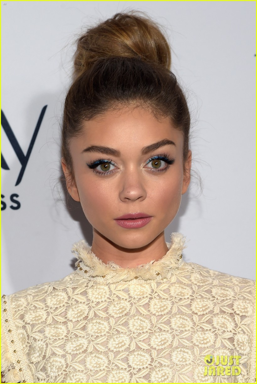 Full Sized Photo of nina dobrev sarah hyland elle women in tv 04