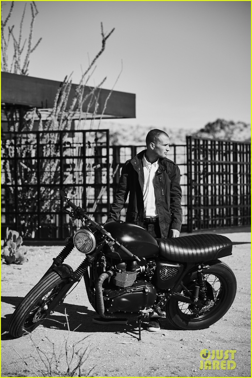 Dylan Penn Stars in 'Fay' Campaign with Brother Hopper! Photo 921691