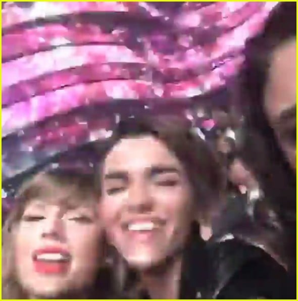 taylor swift sings along to sweet nothing with ruby rose 01