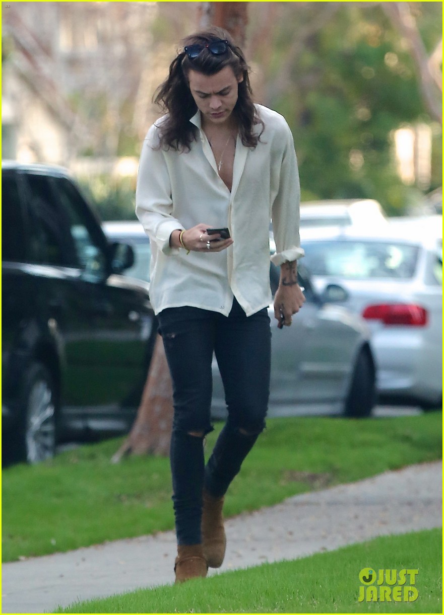 Louis Tomlinson Steps Out After Becoming a Dad!: Photo 918793, Harry  Styles, Louis Tomlinson, One Direction Pictures