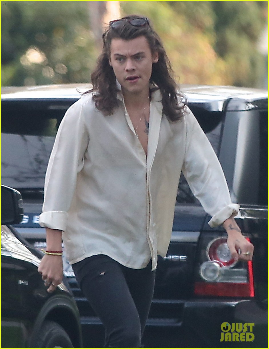 Louis Tomlinson Steps Out After Becoming a Dad!: Photo 918793, Harry  Styles, Louis Tomlinson, One Direction Pictures