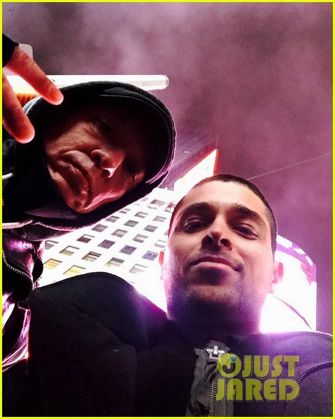 wilmer valderrama supports demi lovato on new years eve 02