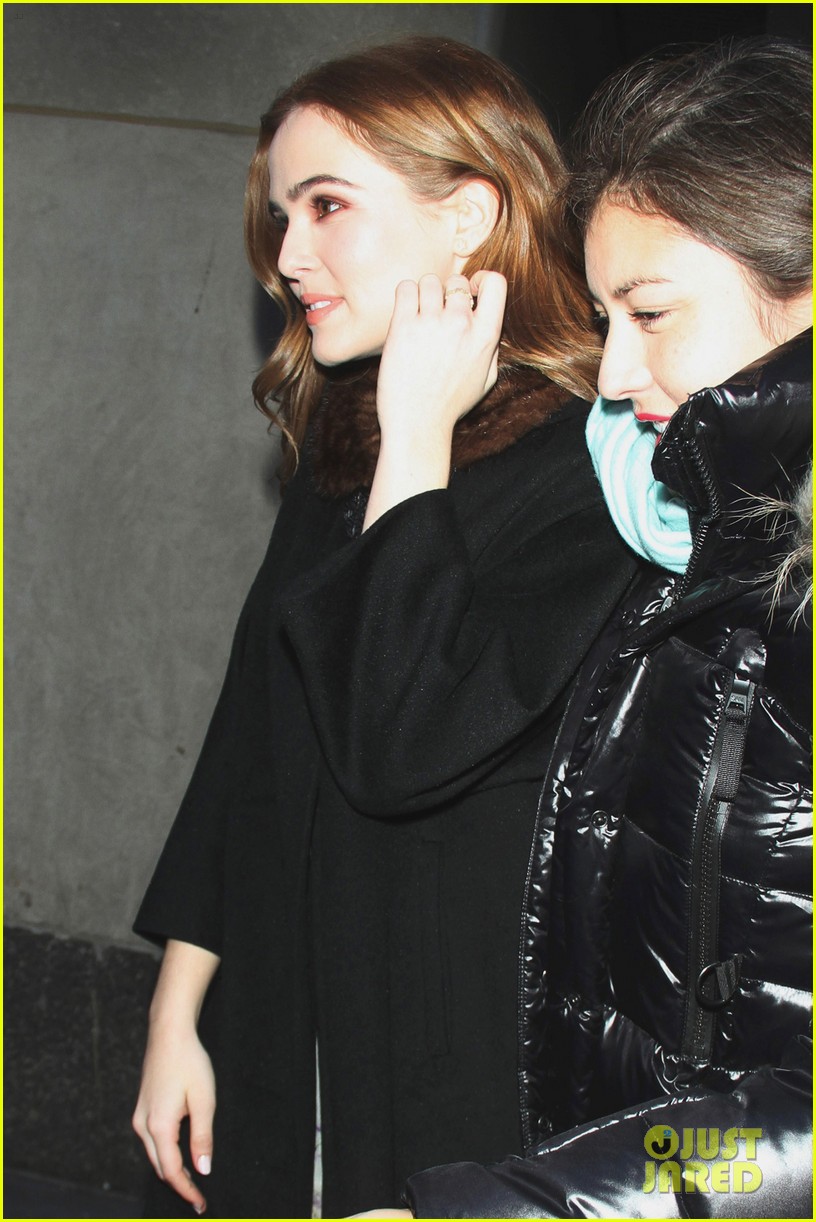 Full Sized Photo of zoey deutch dirty grandpa promo today show 06