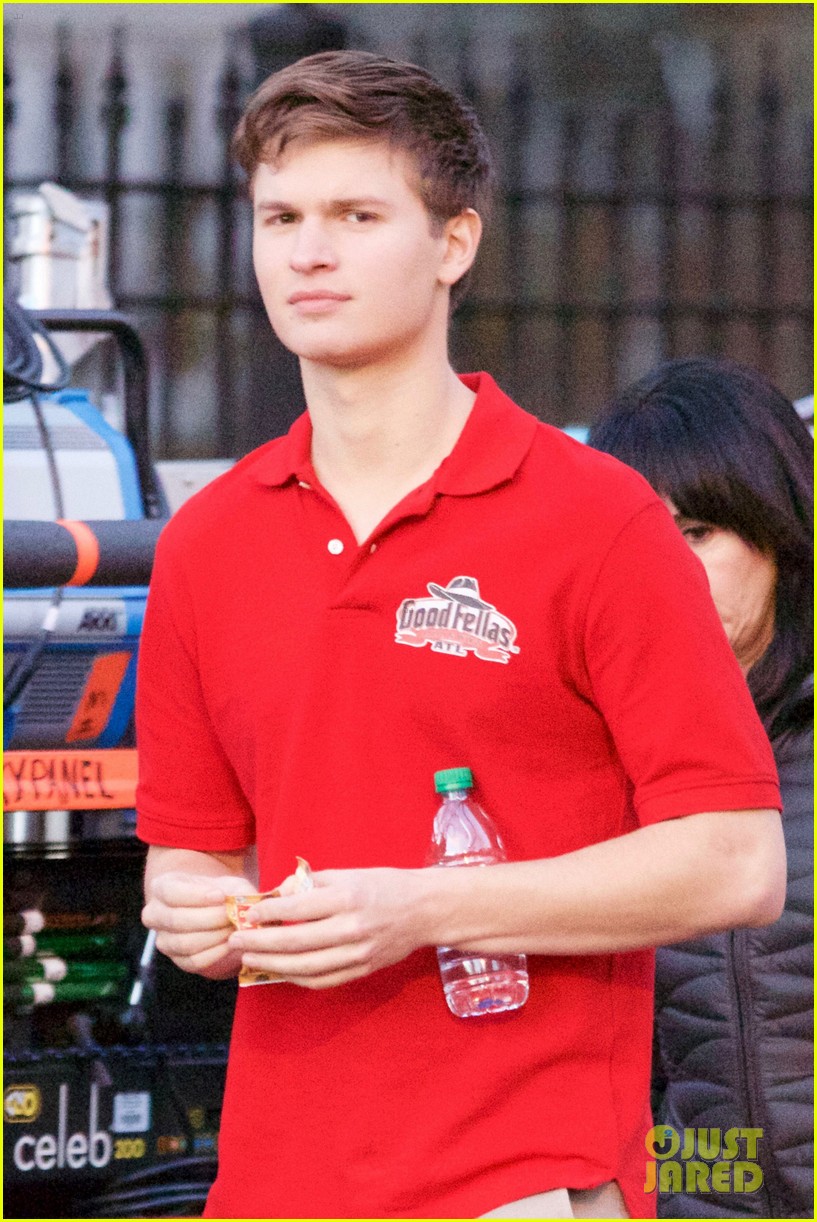 Ansel Elgort Delivers Pizzas On Set of 'Baby Driver' | Photo 932012 ...