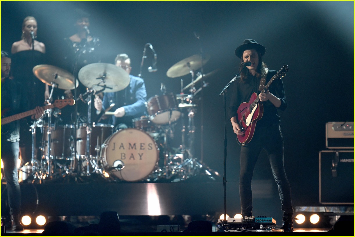 James Bay Sings 'Hold Back The River' at BRIT Awards 2016 Watch Now