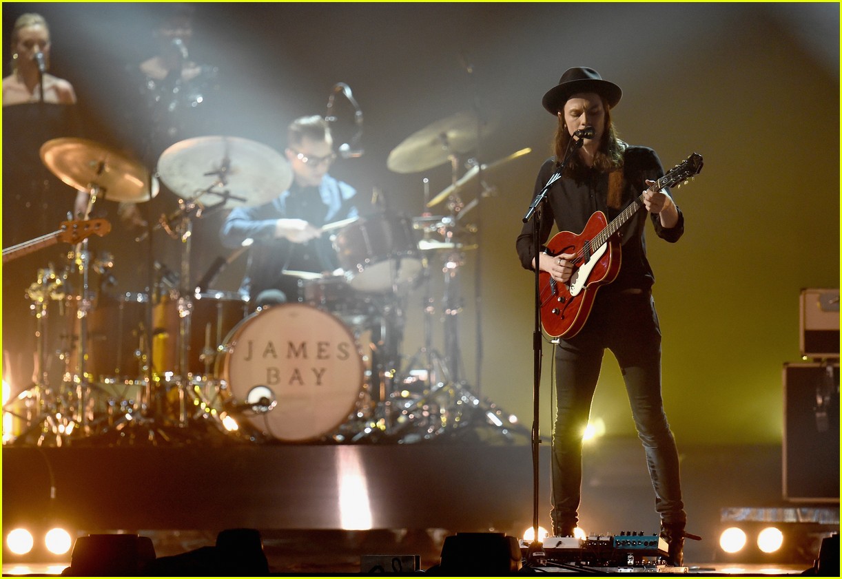 James Bay Sings 'Hold Back The River' at BRIT Awards 2016 Watch Now