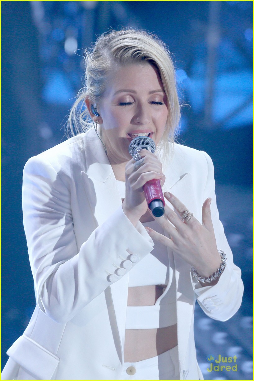 Full Sized Photo of ellie goulding san remo festival performance