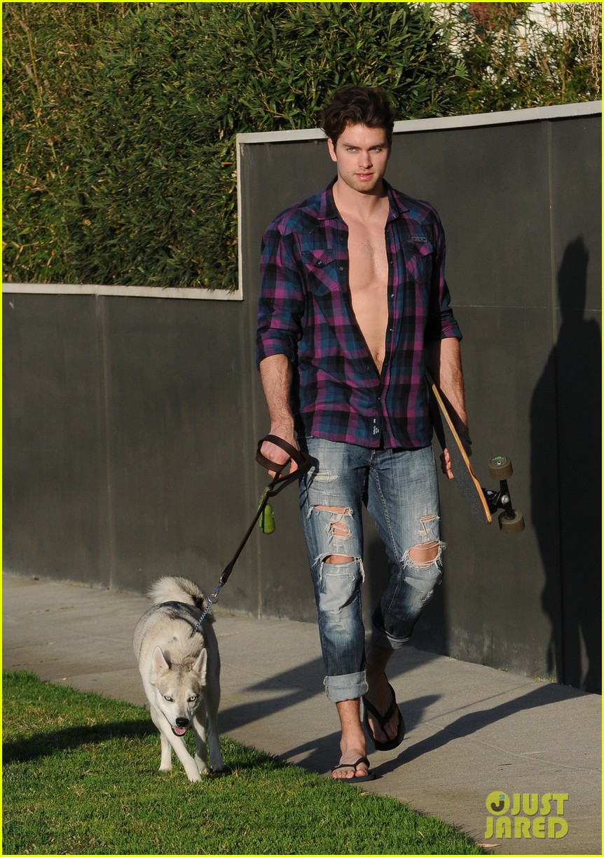 Pierson Fode Skateboards With His Pup in Venice Photo 926255 Photo