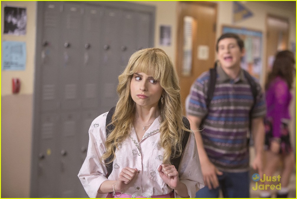 Full Sized Photo of the goldbergs lainey loves lionel stills 33 Barry