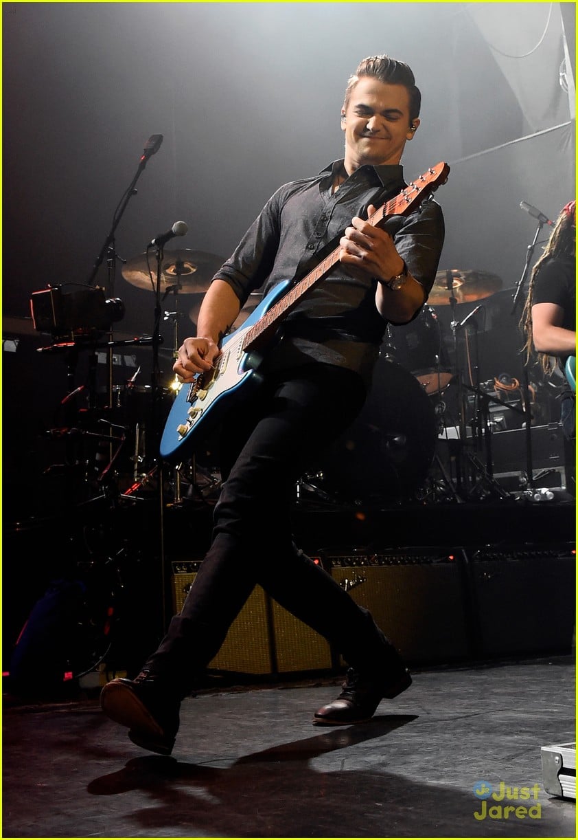 Hunter Hayes Celebrates Super Bowl 50 With go90 Live Concert Photo