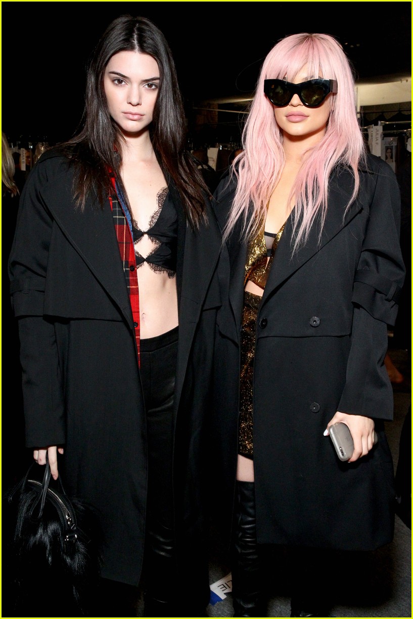 Kylie Jenner Supports Sis Kendall Jenner at Vera Wang NYFW 2016 Show ...