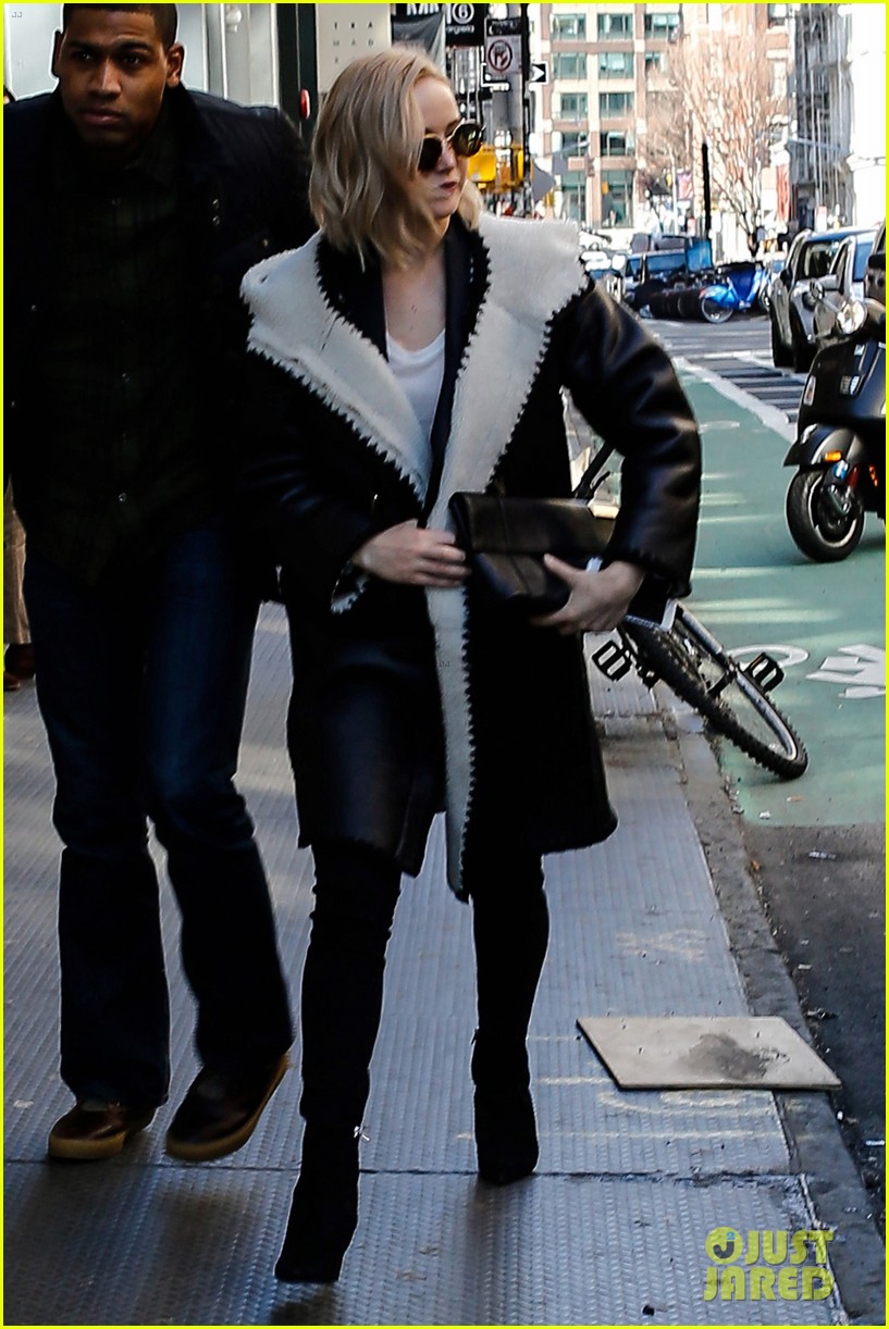 Jennifer Lawrence Goes on NYC Shopping Spree! | Photo 931188 - Photo ...