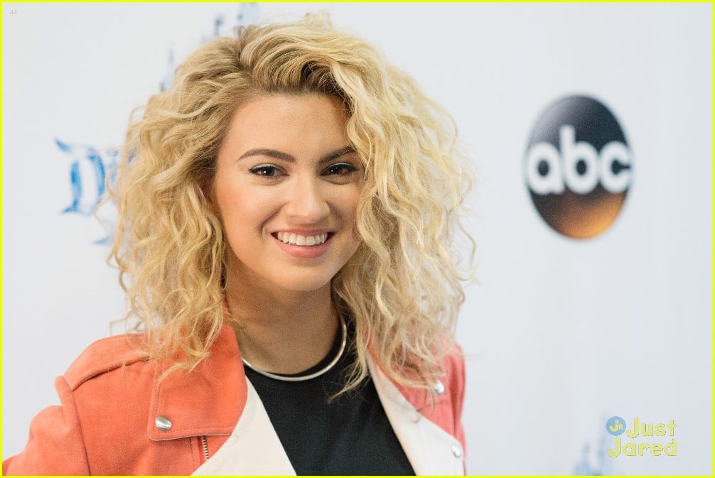 The Wonderful World of Disneyland 60 Special Sneak Peek: Kelsea