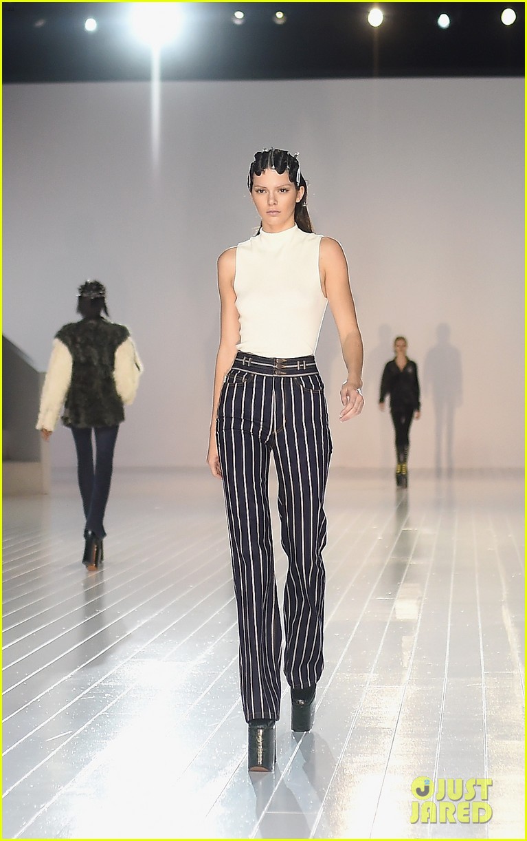 kendall jenner marc jacobs fashion show nyfw 03