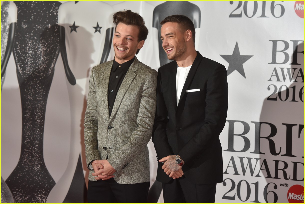 Louis Tomlinson & Liam Payne Swap Faces on BRIT Awards 2016 Red Carpet ...