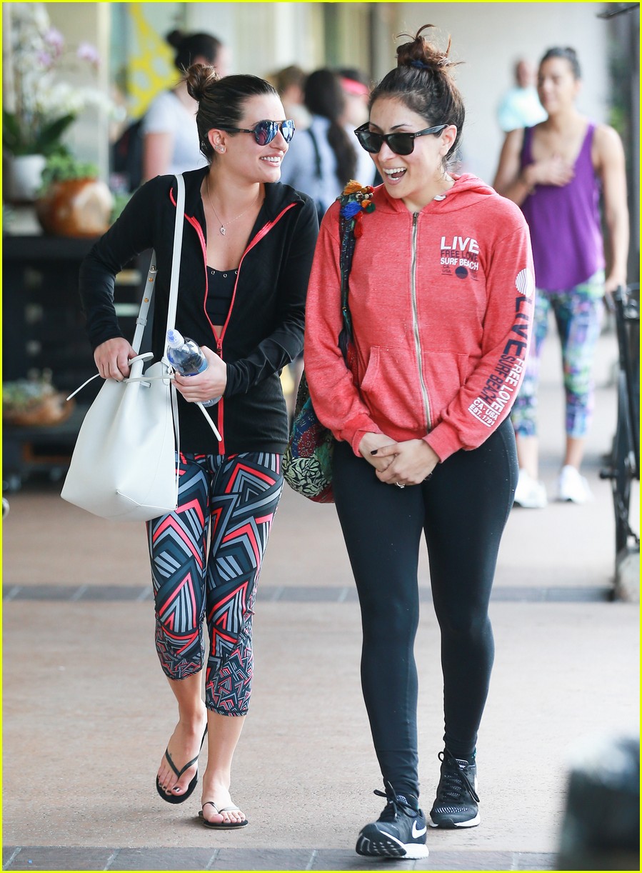 Lea Michele Flashes A Smile At Soul Cycle Following Breakup Photo