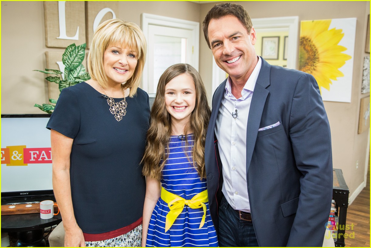 Bailee Madison Surprises Olivia Sanabia on Hallmark's 'Home & Family