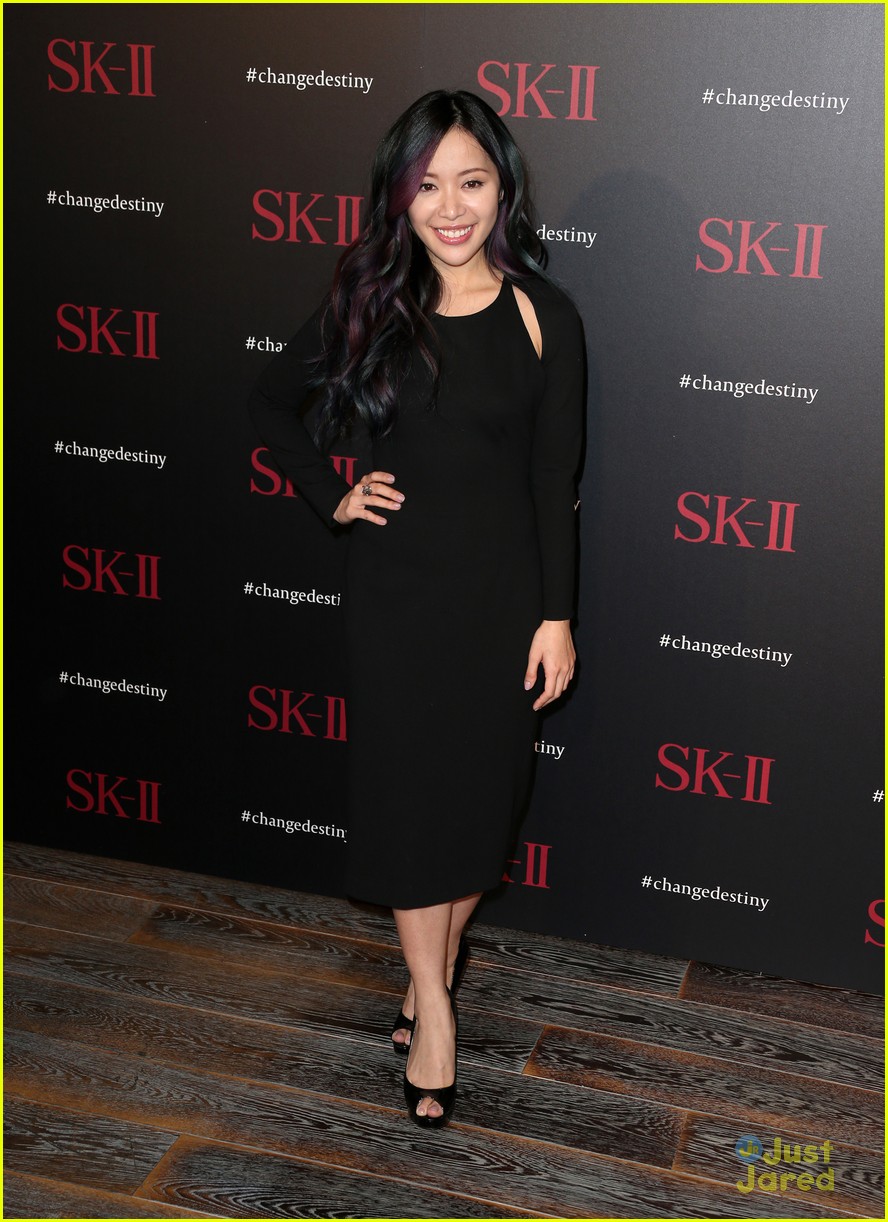 Michelle Phan Shows Off Dark Rainbow Hair at SK-II #ChangeDestiny Forum ...