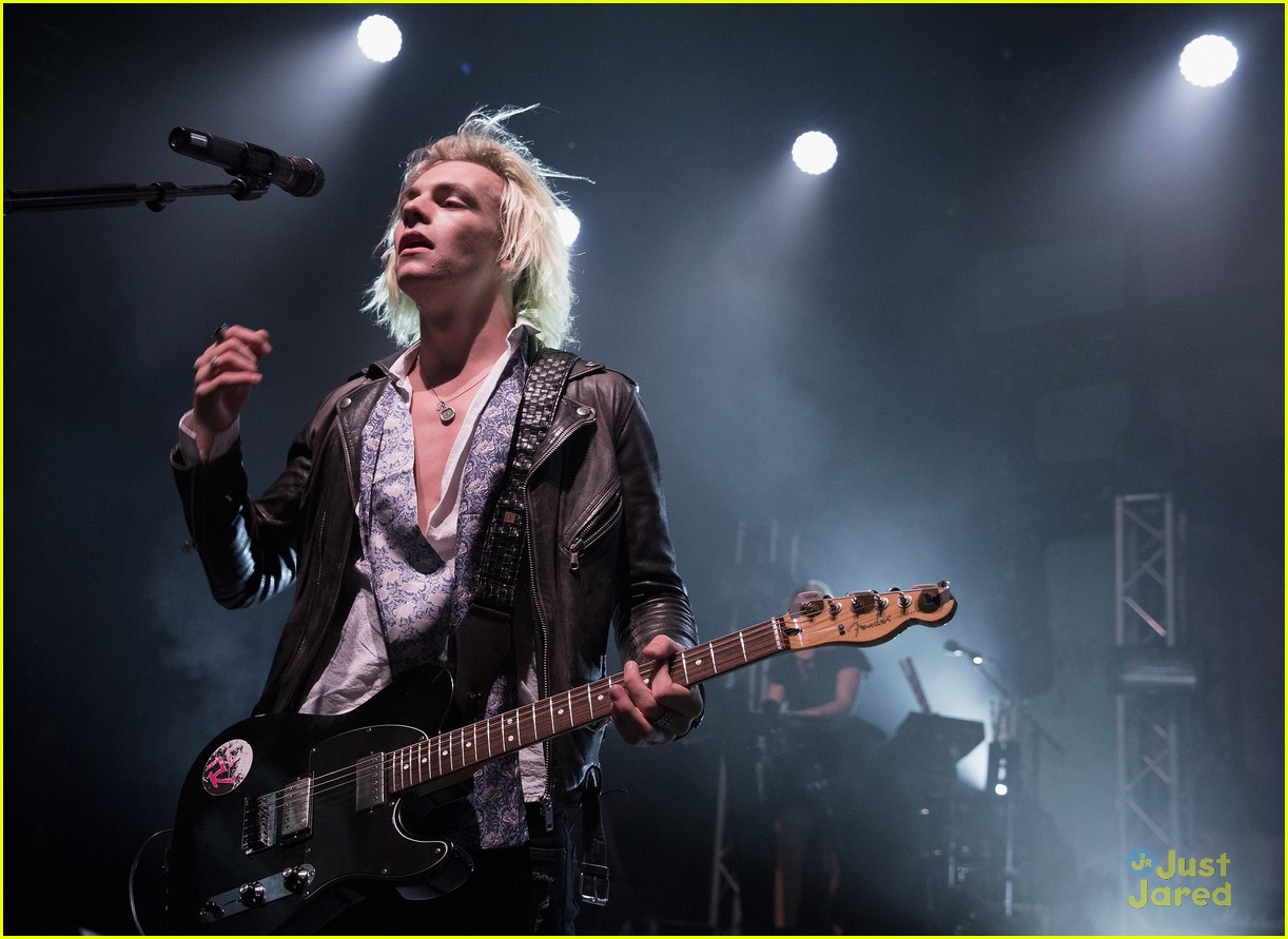 ross lynch snowtime interview quotes read here 03