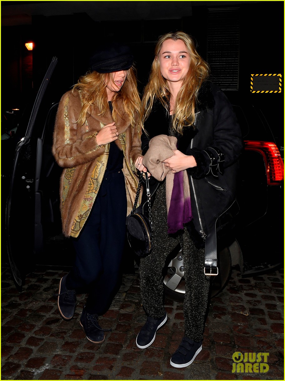 Suki Waterhouse Spends Some Quality Time with Her Sister Immy in London ...