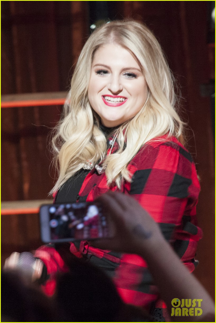 IAmYourMother: Meghan Trainor invites fans to join her  shorts party  for new song