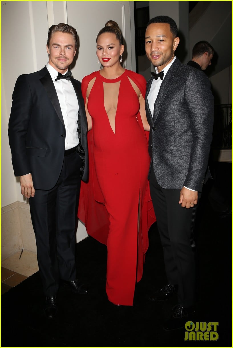 Full Sized Photo of zendaya weinstein company pre oscar dinner 36