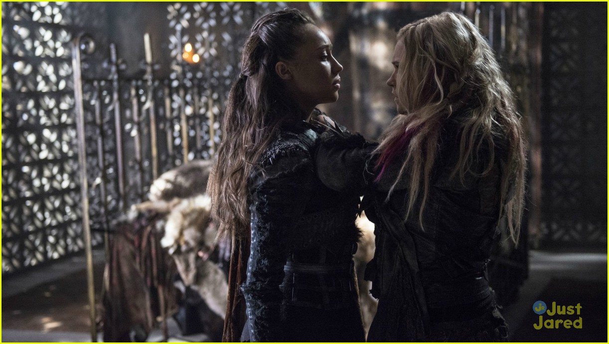 Full Sized Photo of lexa dead the 100 recap spoilers 02 | ‘The 100