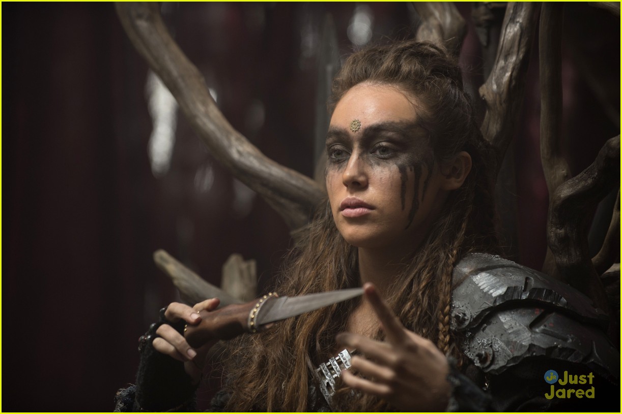 Full Sized Photo of lexa dead the 100 recap spoilers 06 | ‘The 100