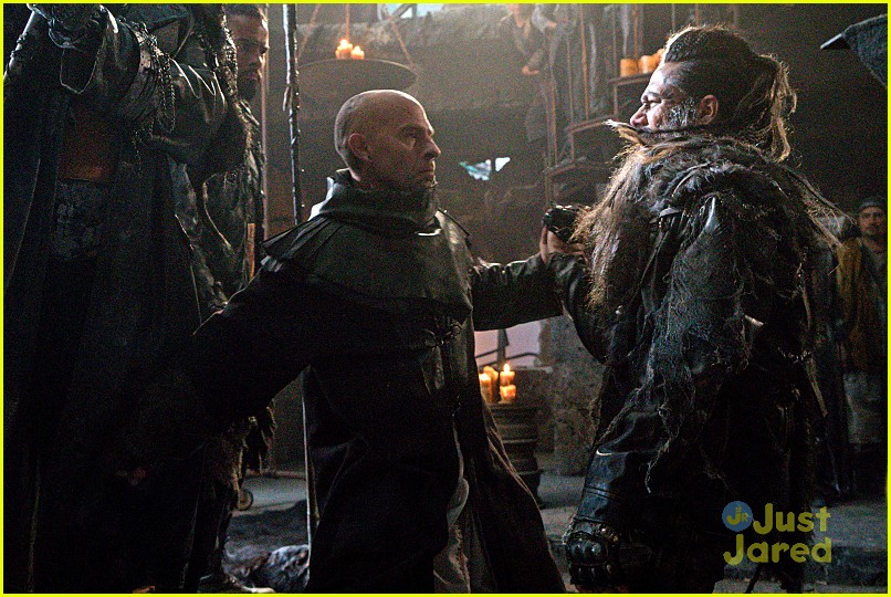 Full Sized Photo of the 100 thirteen stills 09 | 'The 100' Sneak Peek
