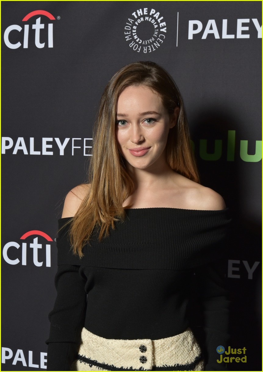 Full Sized Photo of alycia debnam carey reflects 100 lexa death