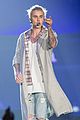 justin bieber debuts new song insecurities on tour 14