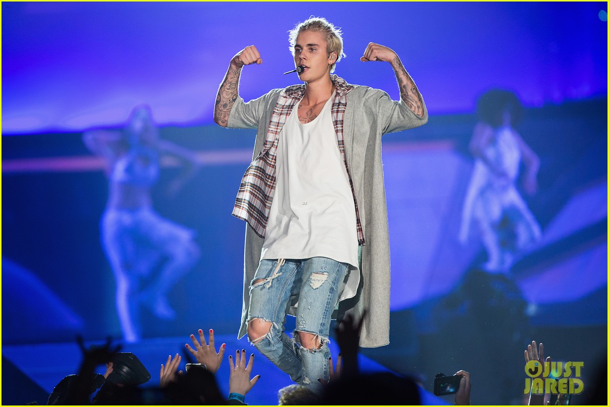 Justin Bieber Begins 'Purpose World Tour' in Seattle - Peep the