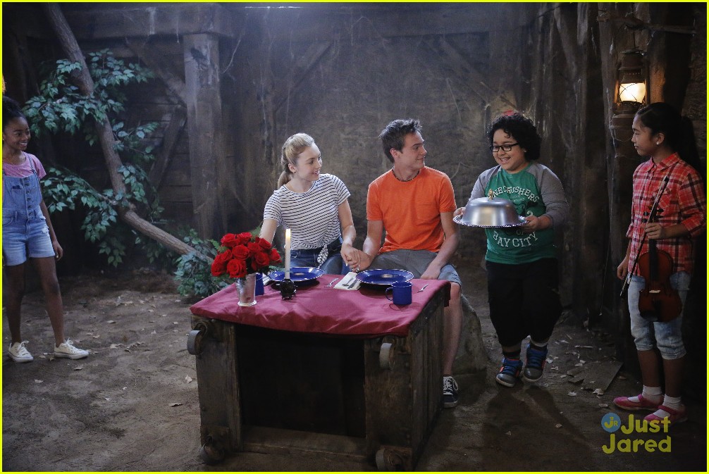 Emma & Xander Get Lost & Trapped In A Cave on 'Bunk'D' Photo 943588