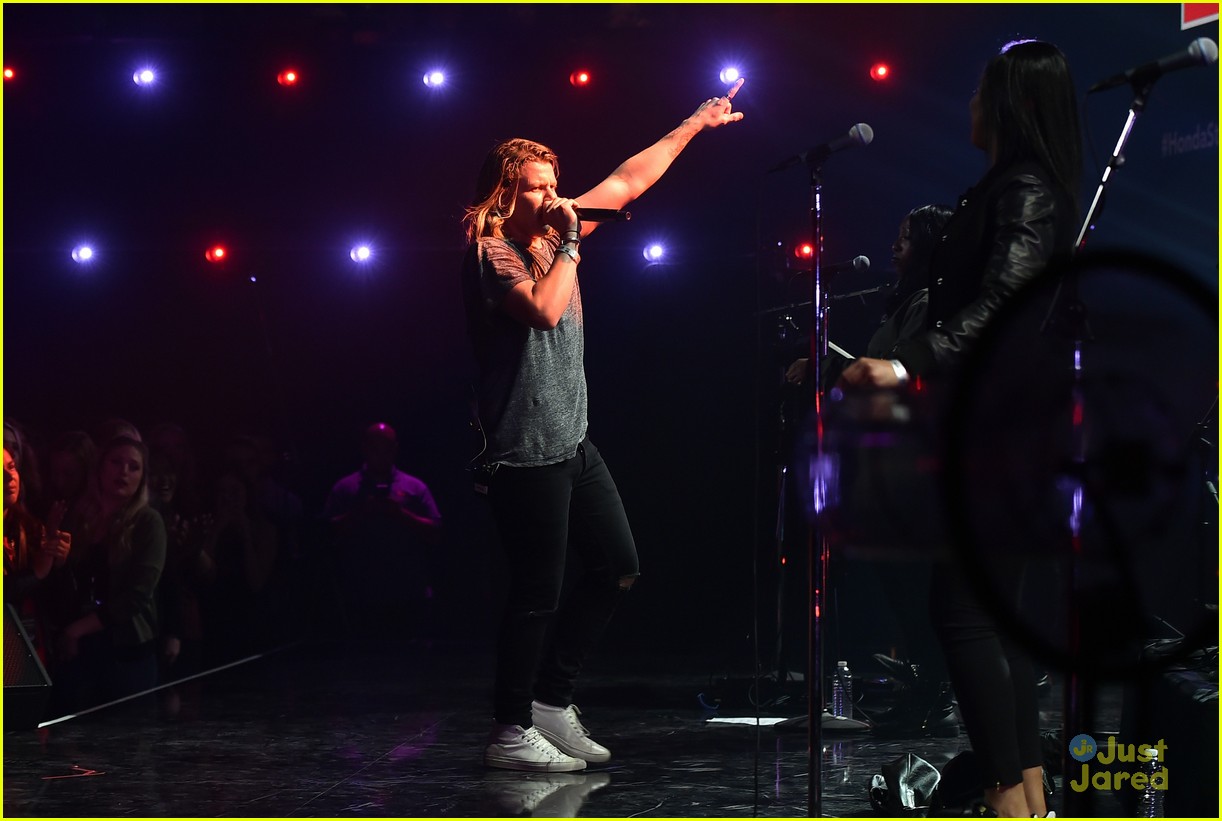 conrad sewell iheart concert remind me vid quotes 02
