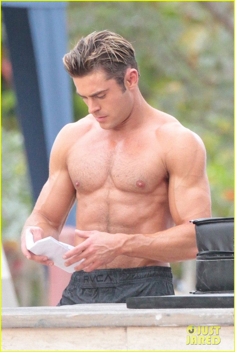 Zac Efron Is The Hottest Shirtless Lifeguard For Baywatch Action Scene Photo 937702 Photo 