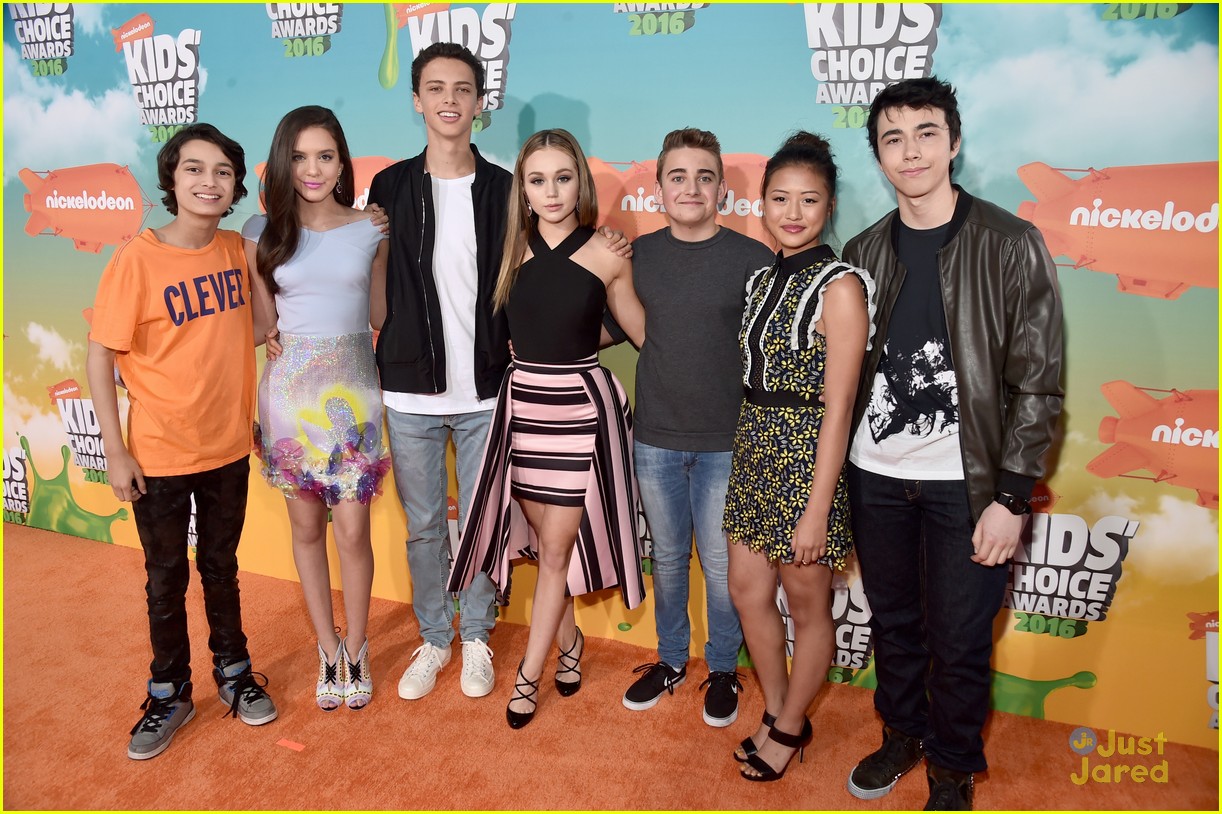 Emmy Buckner & Brady Reiter Step Out in Style For Kids Choice Awards ...