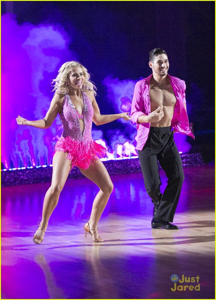 Paige VanZant Stops By Extra After Hot Salsa on 'DWTS' Latin Night ...