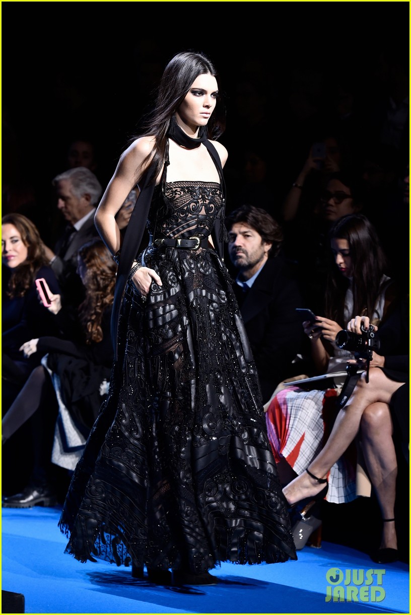 Kendall Jenner Closes The Elie Saab Fashion Show In Paris Photo 937638 Photo Gallery Just 