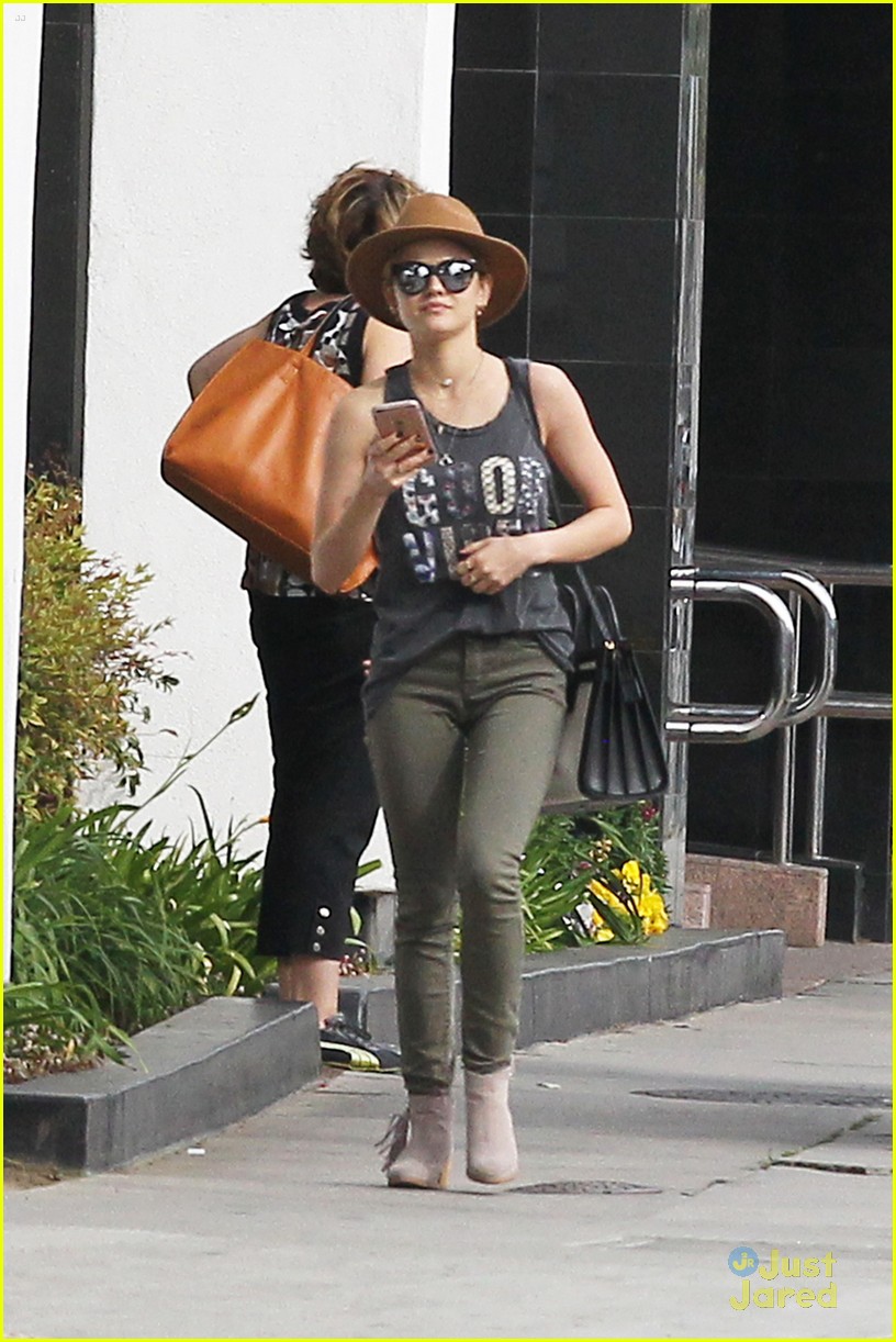 Full Sized Photo of lucy hale roxie hart shoot brazil flight 03 | Lucy