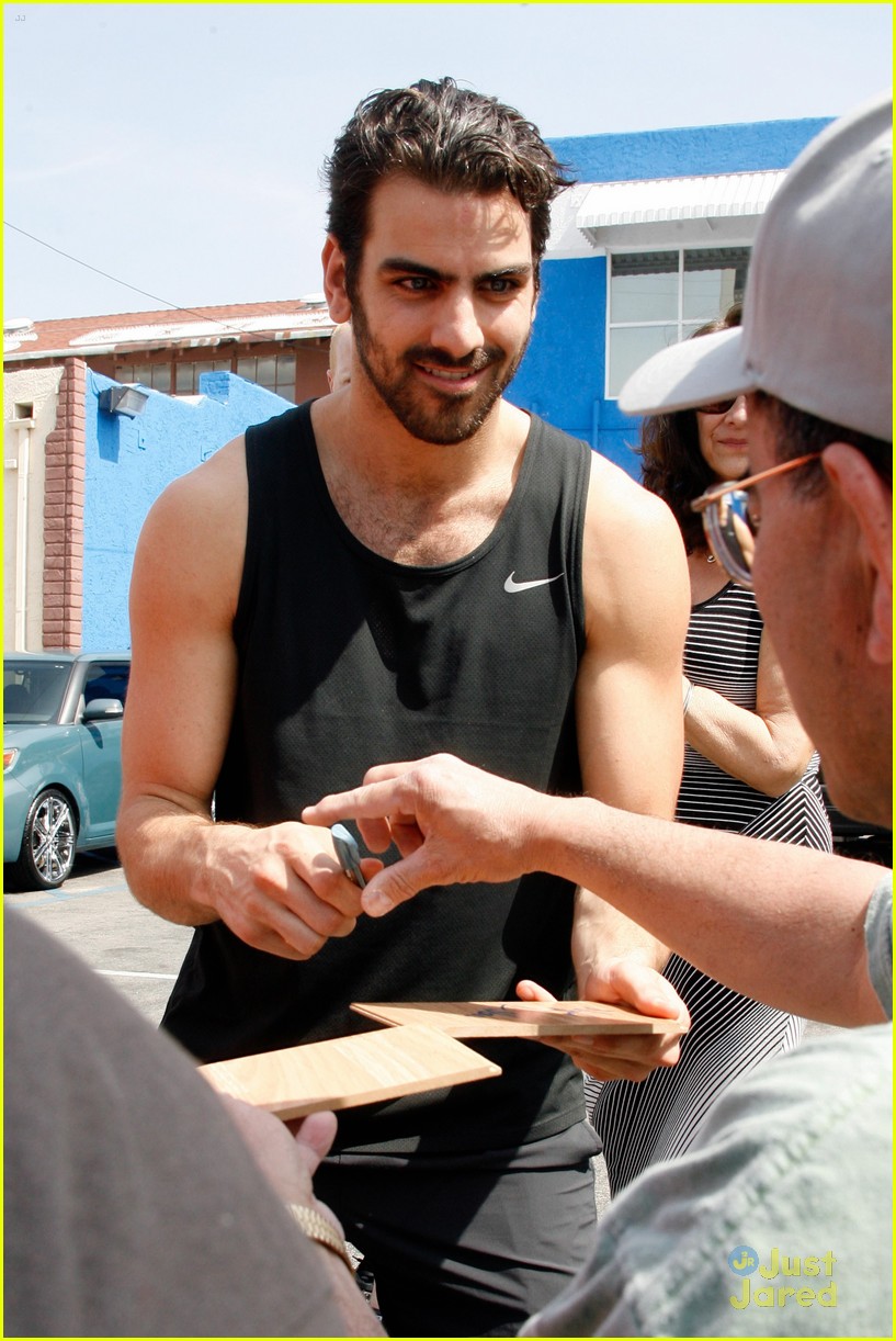 Nyle DiMarco Brings Twin Brother Nico To DWTS Practice | Photo 944689 ...