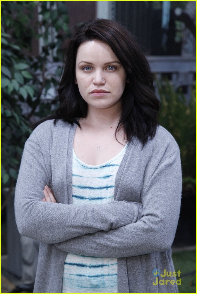 Full Sized Photo of recovery road weaklings stills 49 | Aubrey Peeples ...