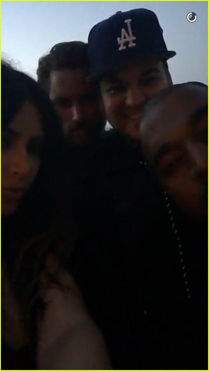 Kendall & Kylie Jenner Celebrate Rob Kardashian&rsquo;s Birthday With Family